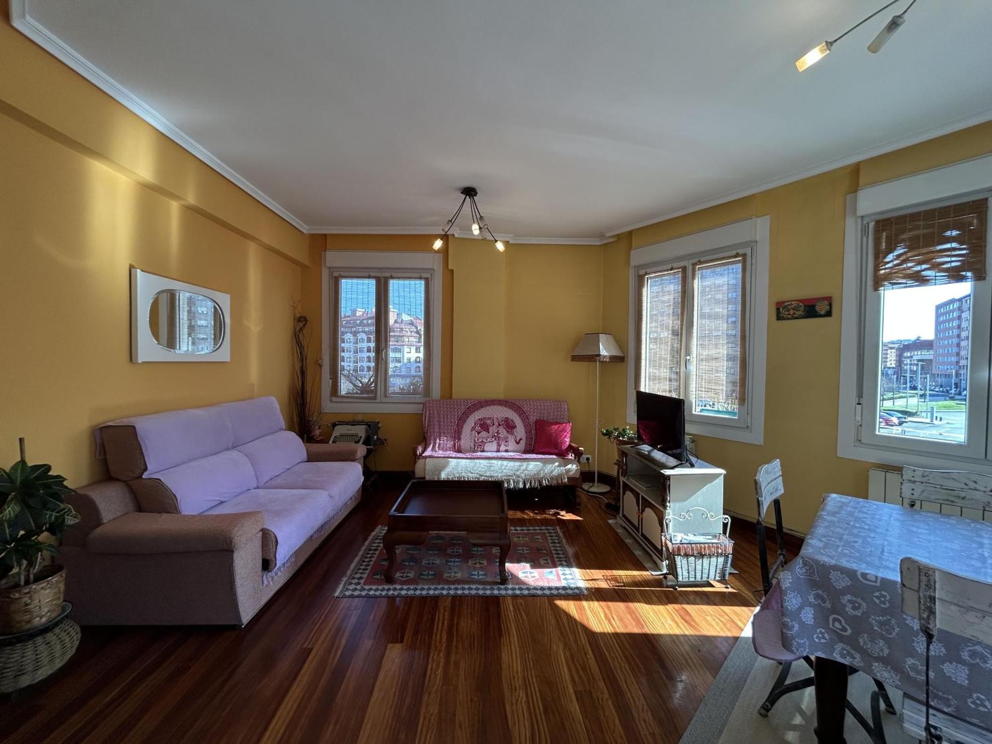 Basurto's Urban Apartment Bilbao